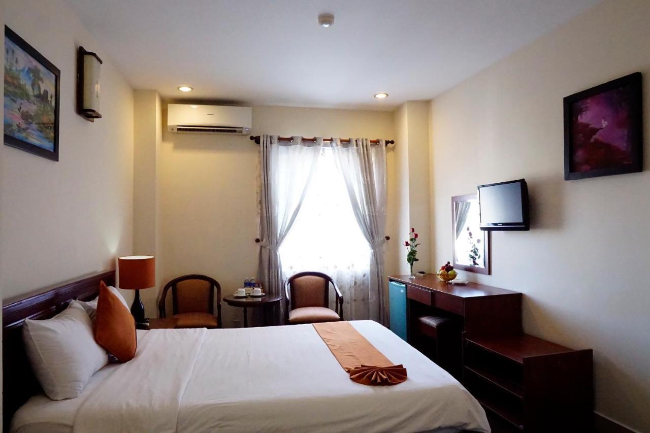 Golden Star Hotel Hue Exterior foto