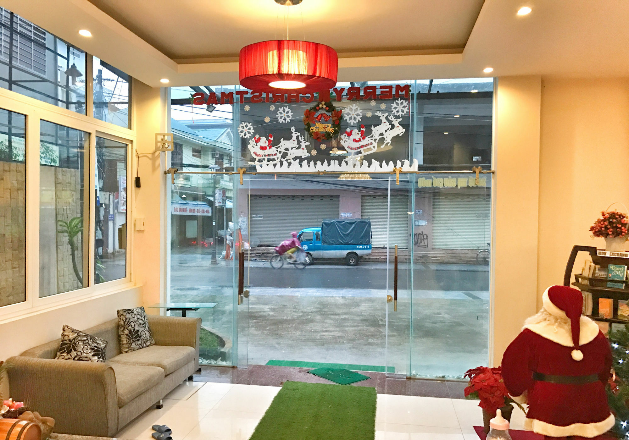 Golden Star Hotel Hue Exterior foto